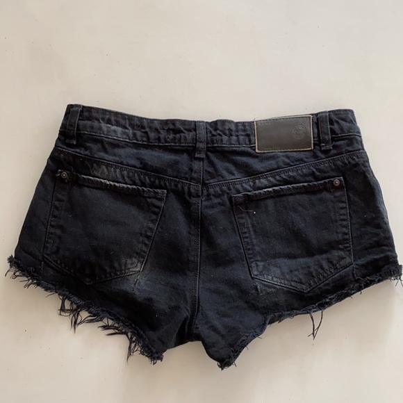 2 FOR 30 - Zara black jeans shorts, US 4 - Picture 3 of 3
